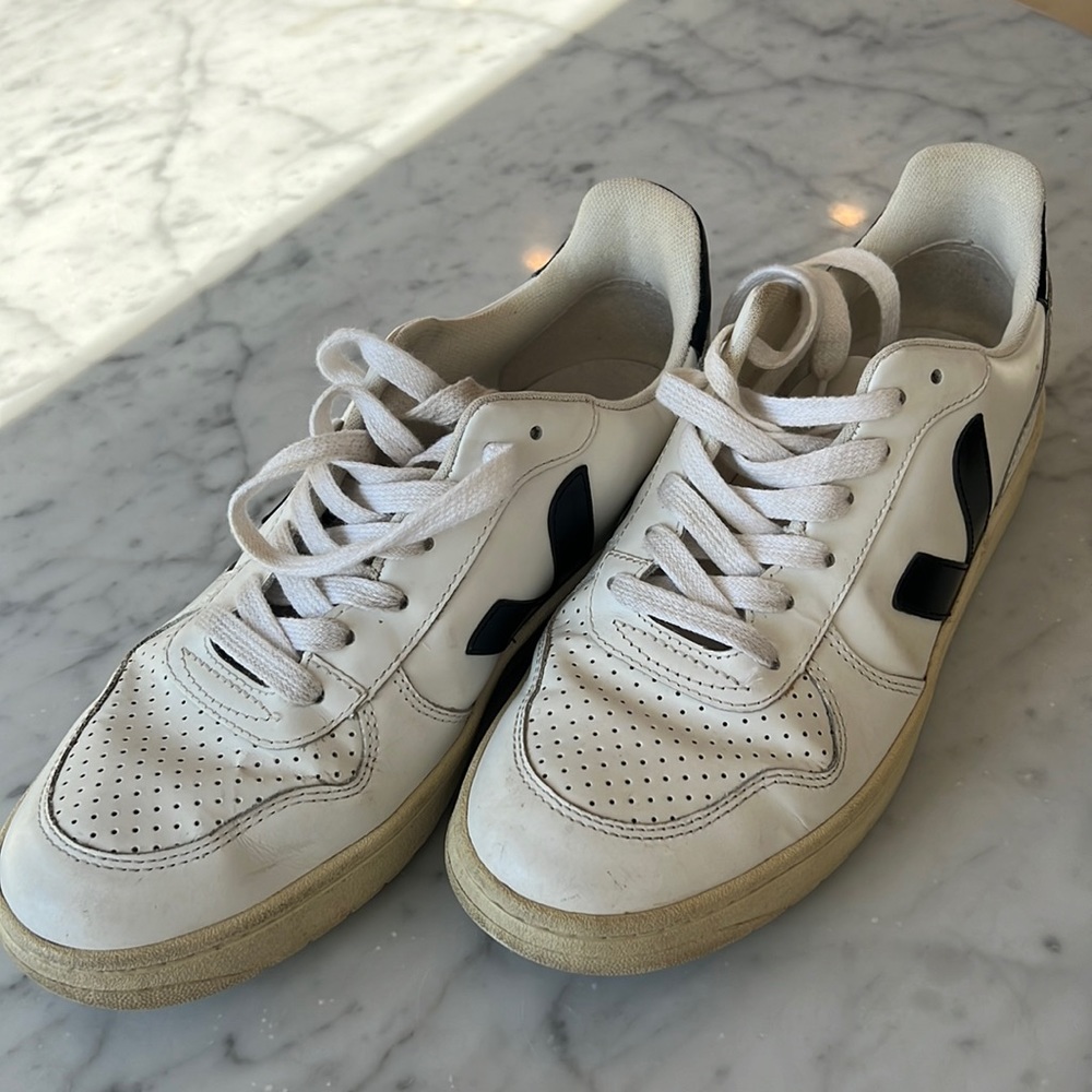 Veja V-10 women’s